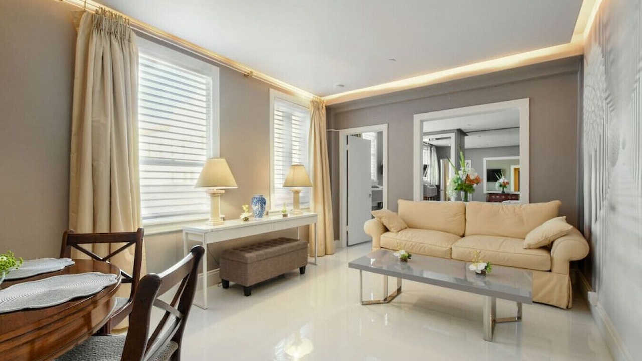 Photo of Livingroom in Palm Beach - West Palm Beach
