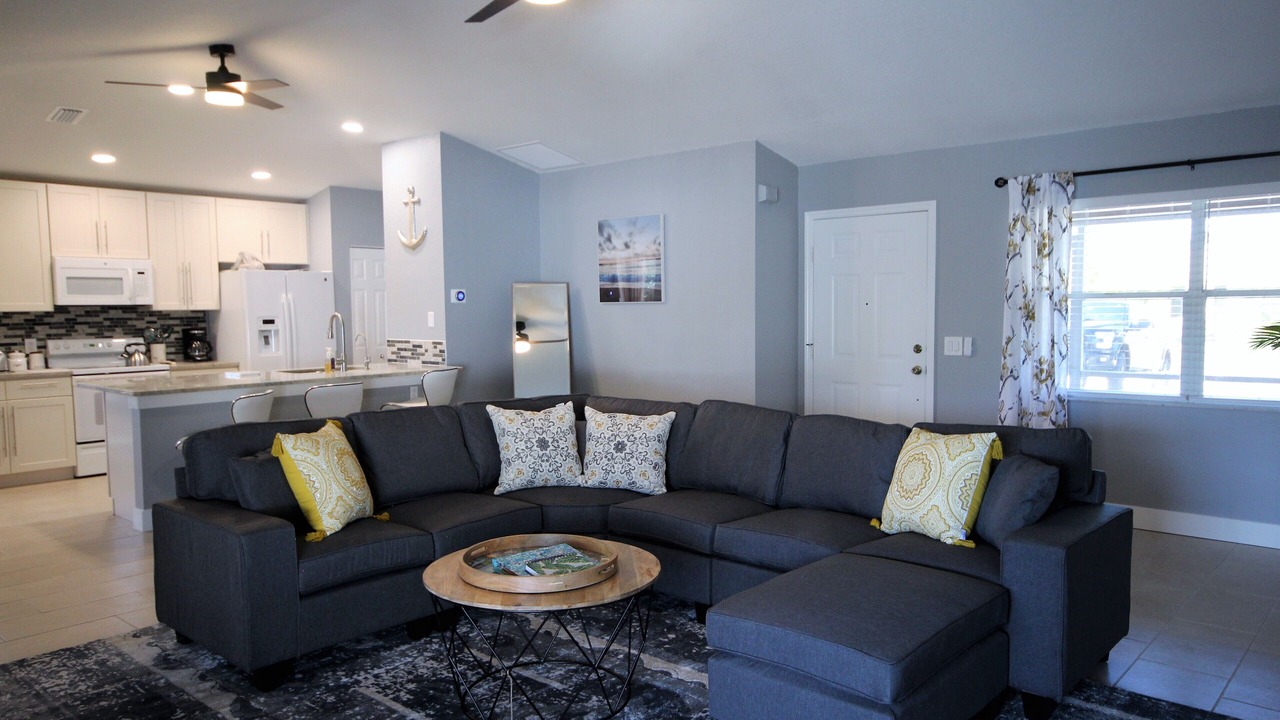 Photo of Livingroom in Englewood East