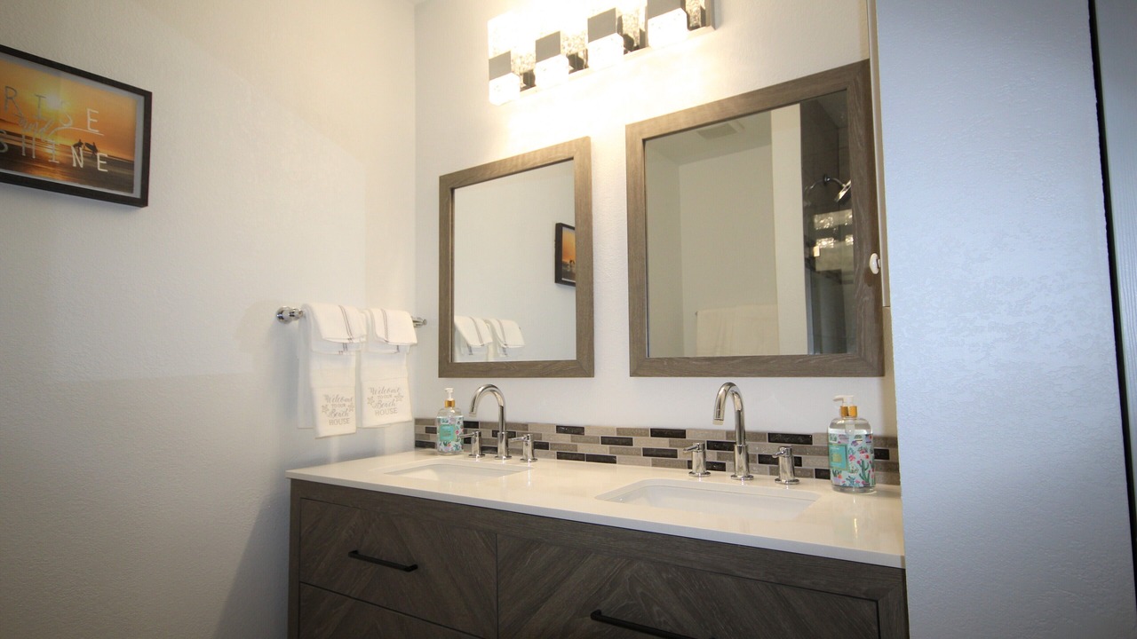 Photo of Bathroom in Englewood East