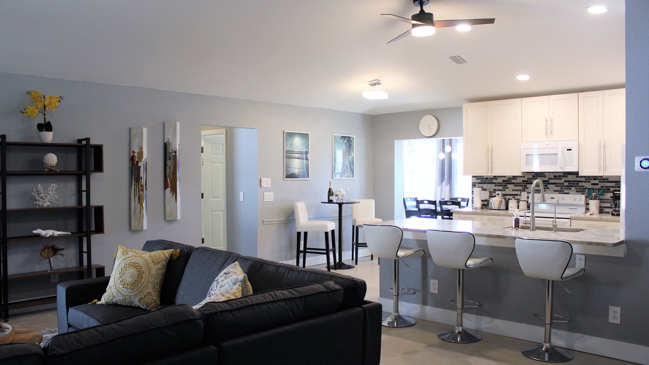 Photo of Livingroom in Englewood East