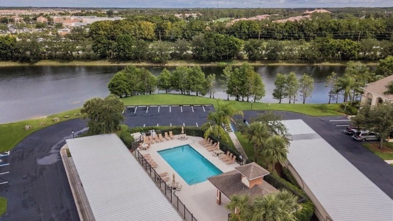 Photo of Outdoor in Stoneybrook