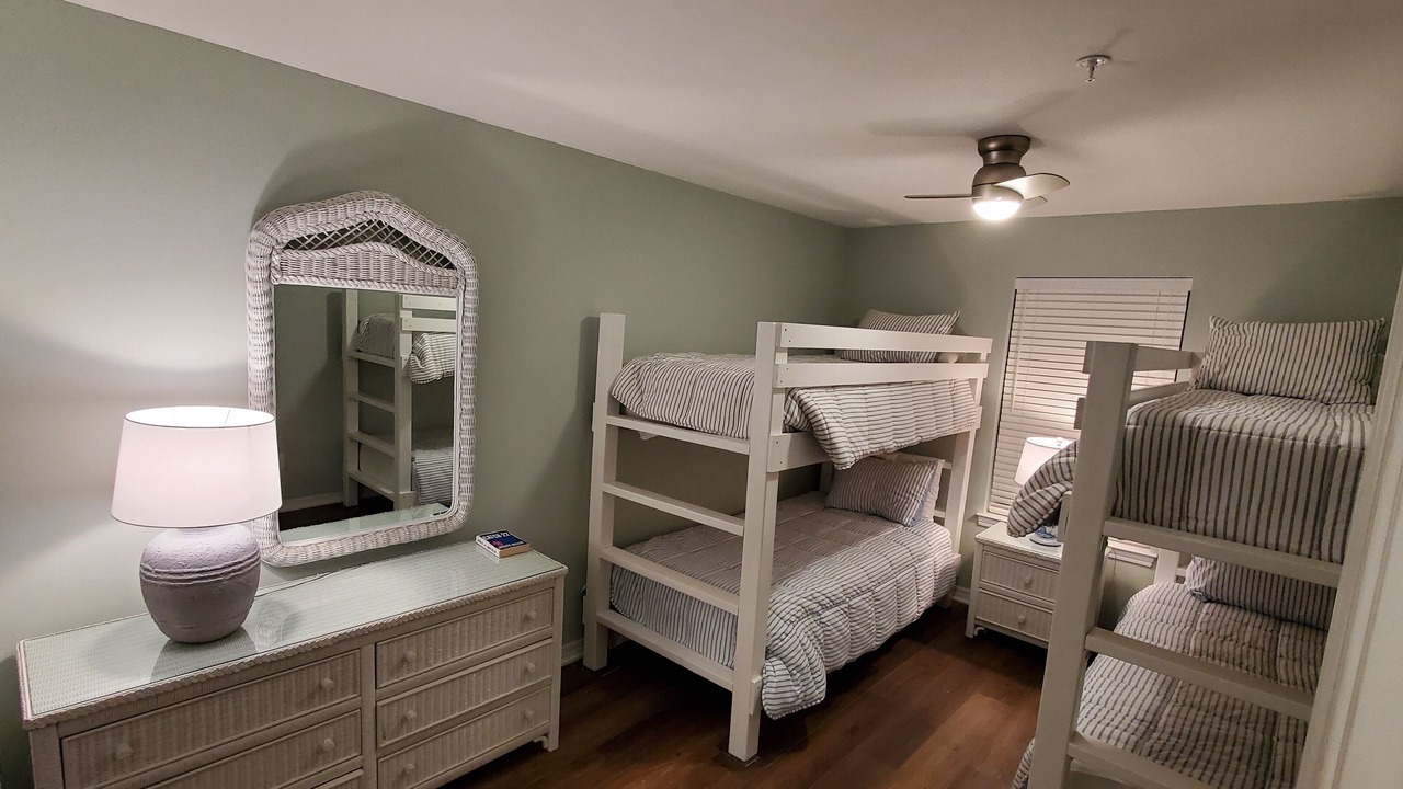 Photo of Bedroom in Navarre Beach