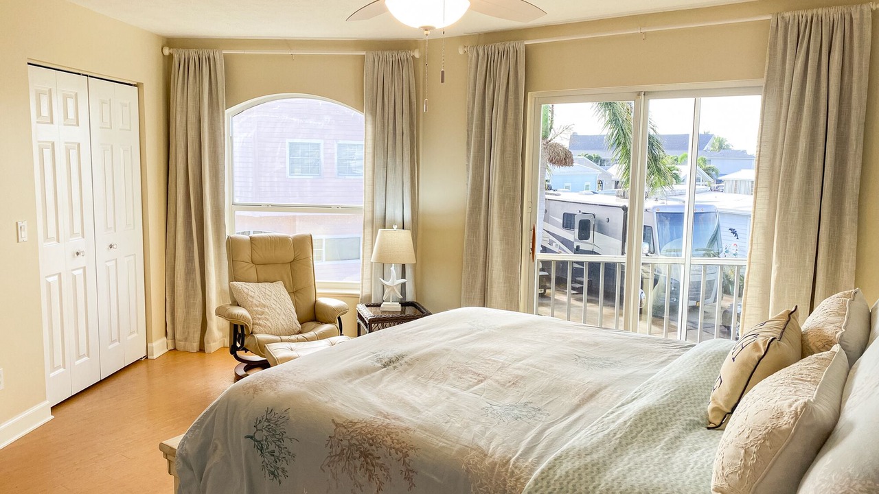 Photo of Patio Balcony in Nettles Island