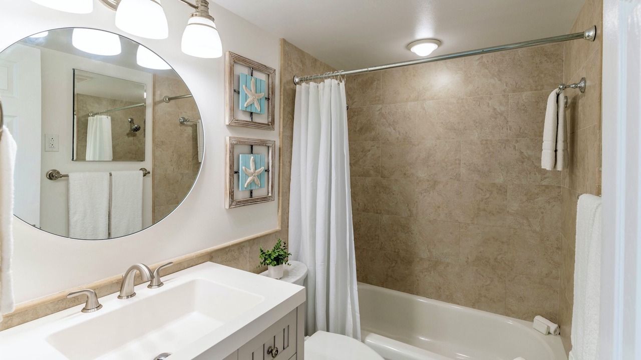 Photo of Bathroom in Tropic