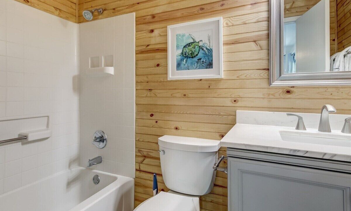 Photo of Bathroom in Fernandina Beach