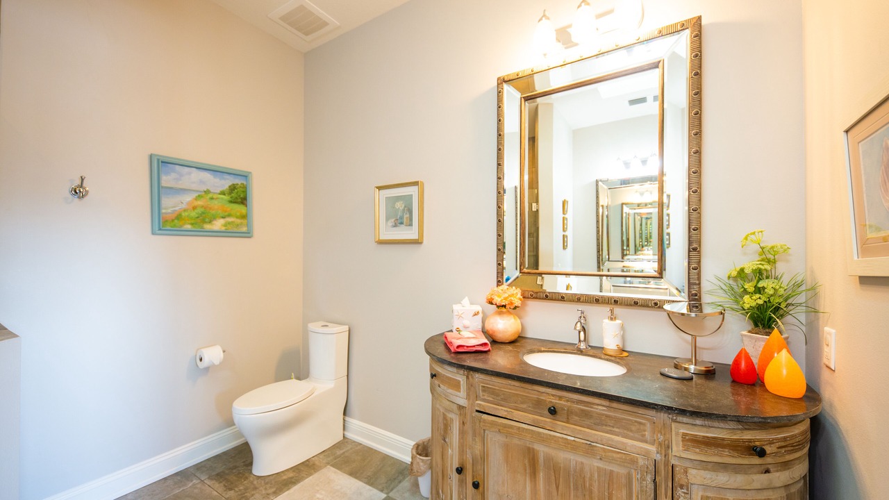 Photo of Bathroom in Downtown Dunedin