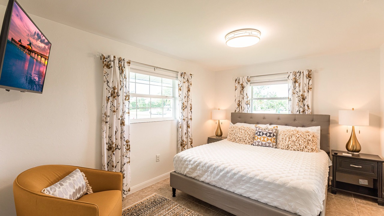 Photo of Bedroom in Naples Park
