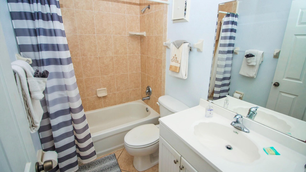 Photo of Bathroom in Point East
