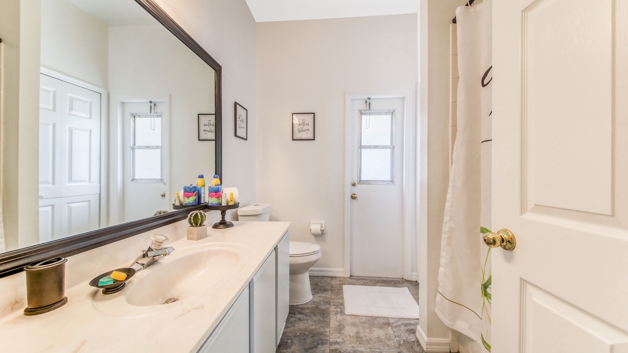 Photo of Bathroom in Crescent Lakes