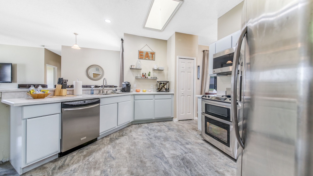 Photo of Kitchen in Crescent Lakes