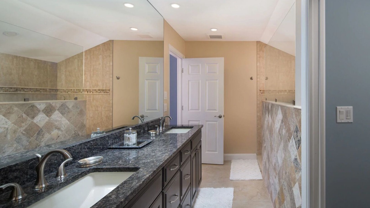 Photo of Bathroom in Palm River Estates