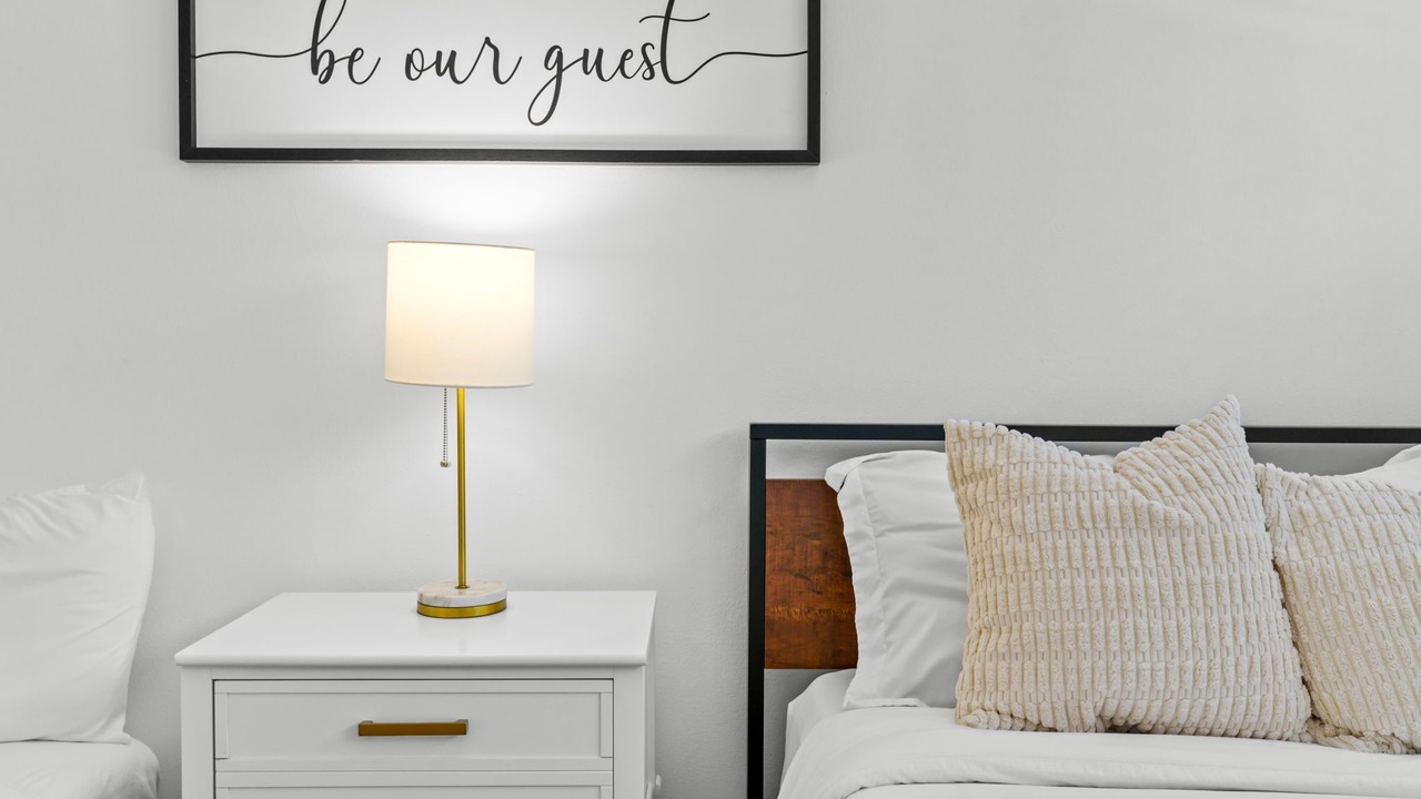 Photo of Bedroom in Bay Crest Park