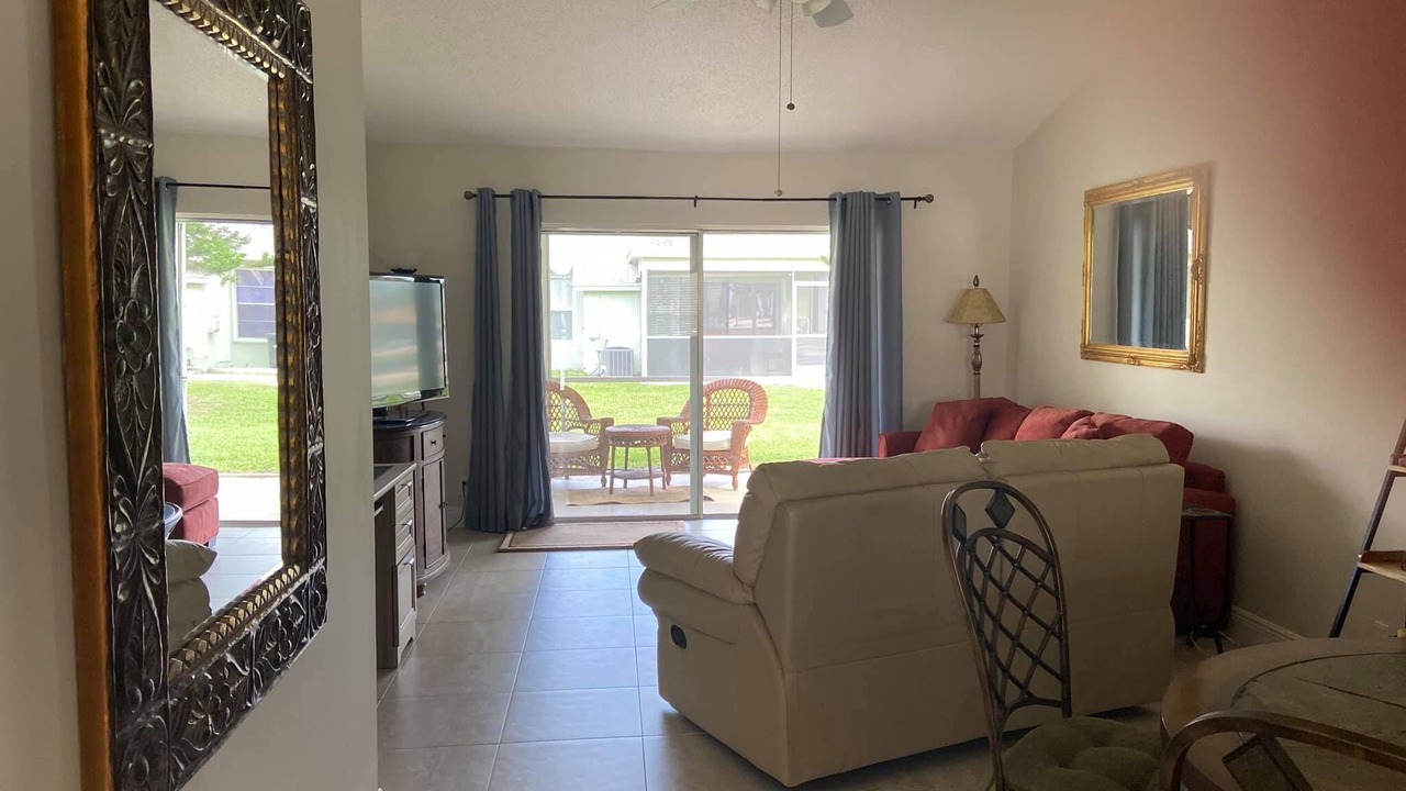 Photo of Livingroom in Jupiter Village