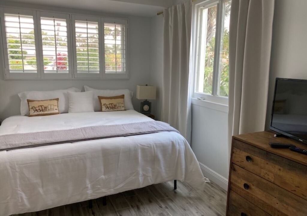 Photo of Bedroom in East Central Boulevard