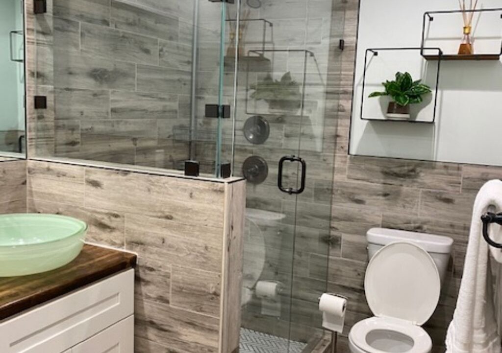 Photo of Bathroom in East Central Boulevard