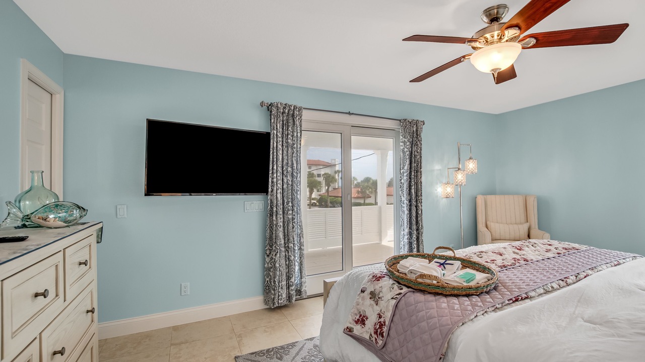 Photo of Bedroom in New Smyrna Beach