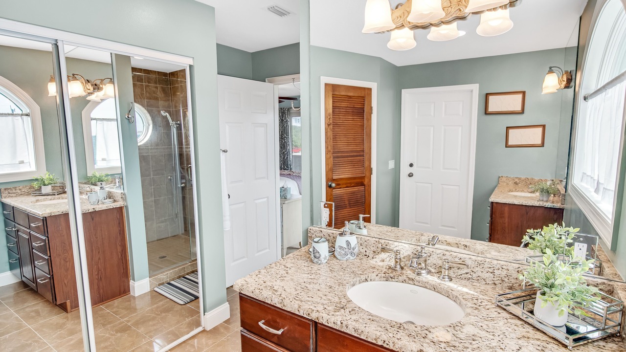 Photo of Bathroom in New Smyrna Beach