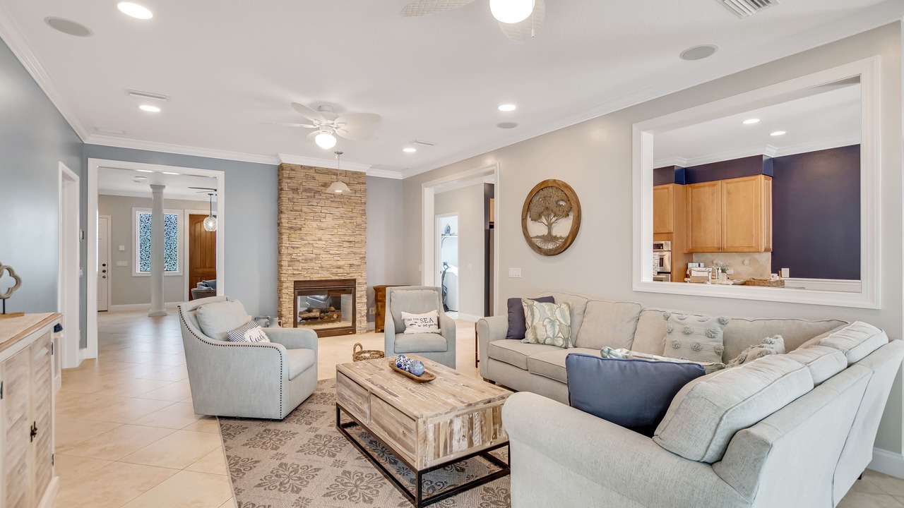 Photo of Livingroom in New Smyrna Beach