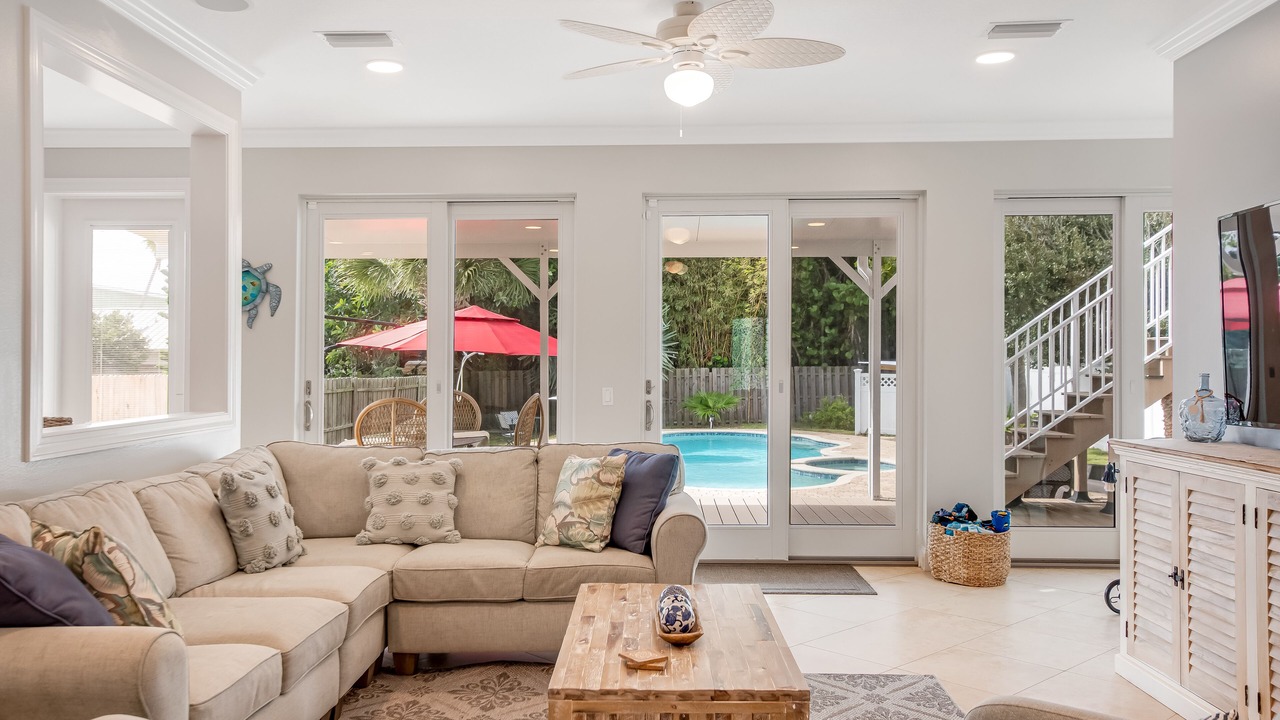 Photo of Livingroom in New Smyrna Beach