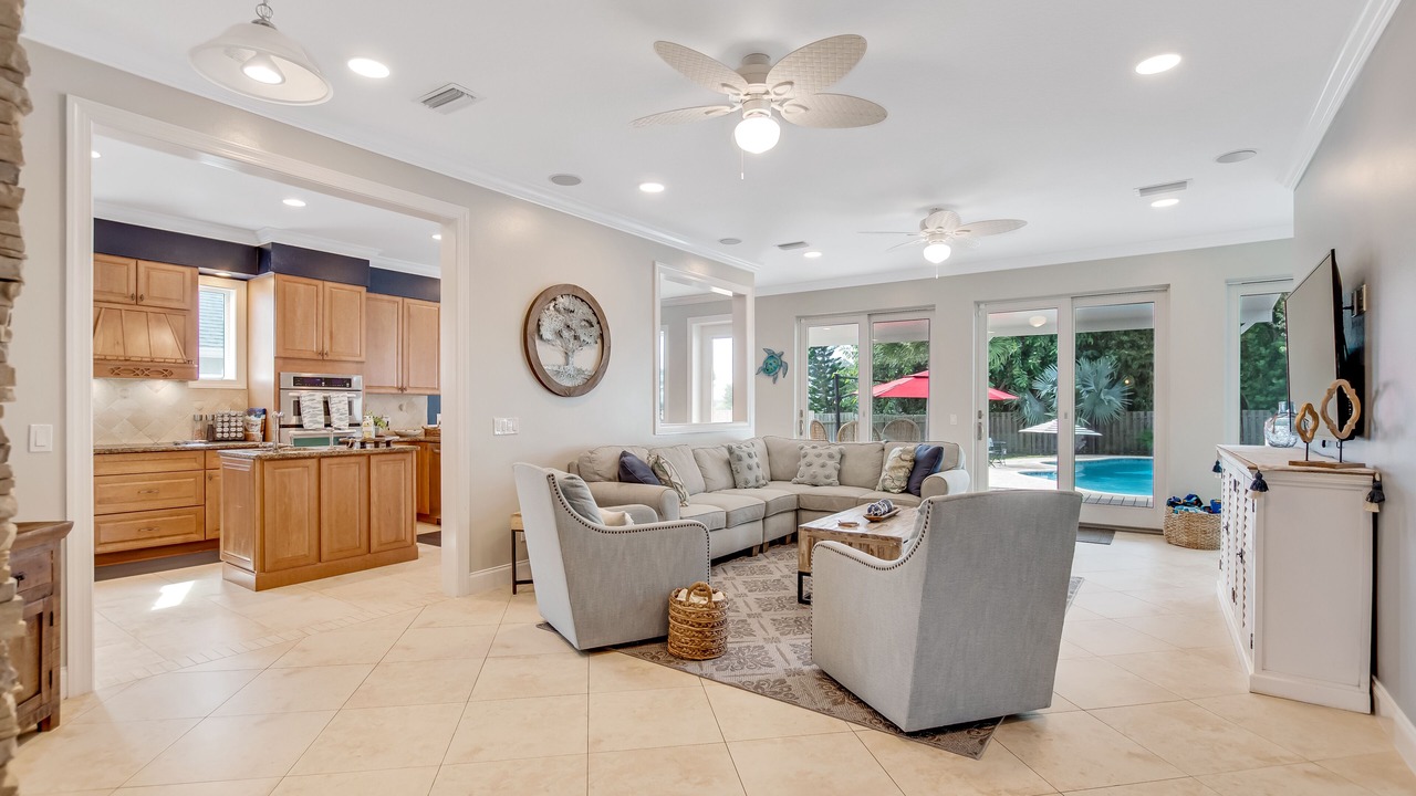 Photo of Livingroom in New Smyrna Beach