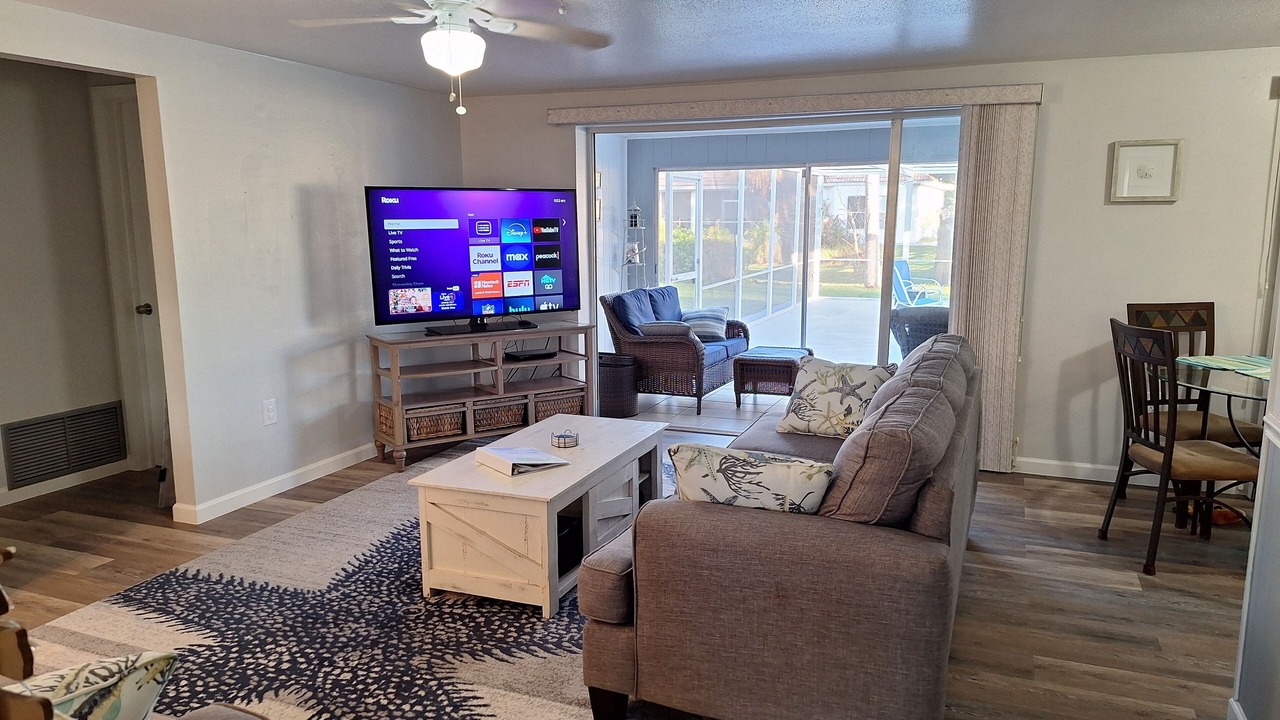Photo of Livingroom in Englewood
