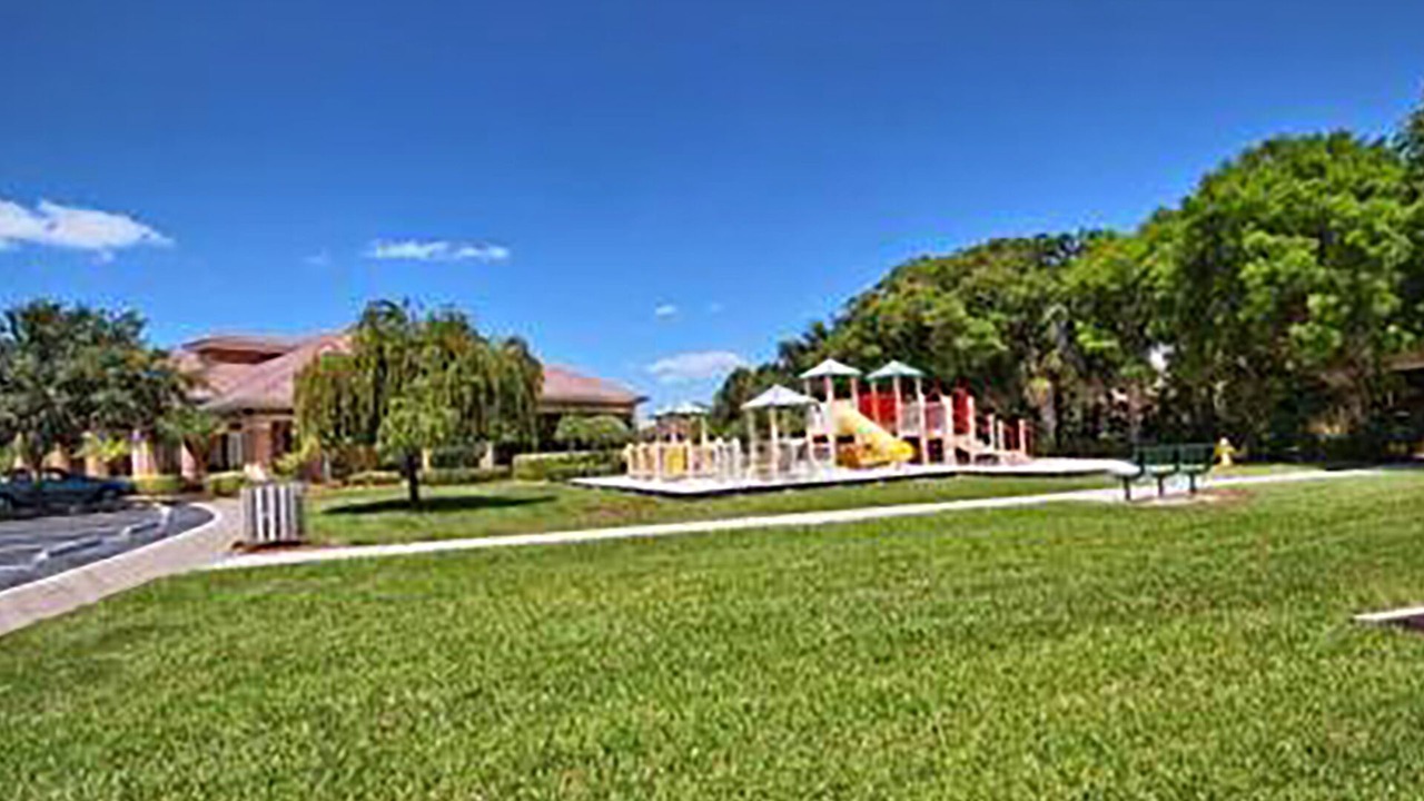 Photo of Others in Estero