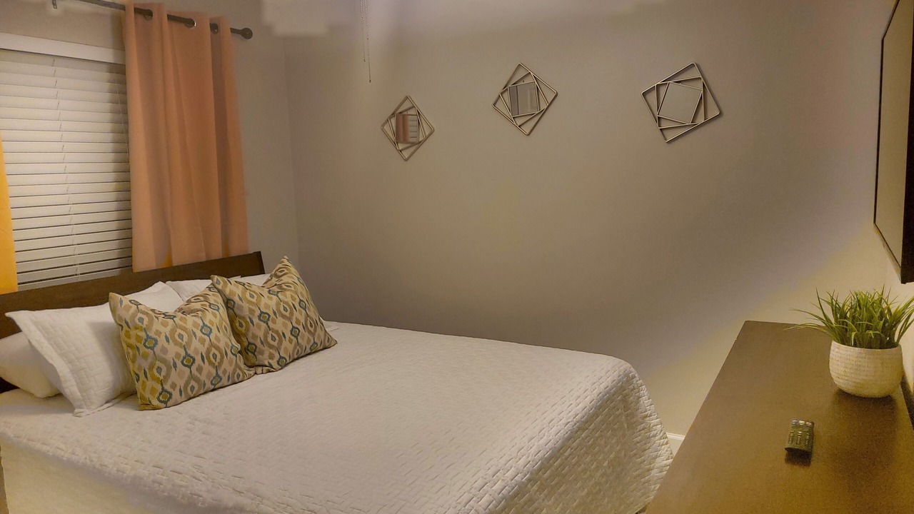 Photo of Bedroom in North Hyde Park