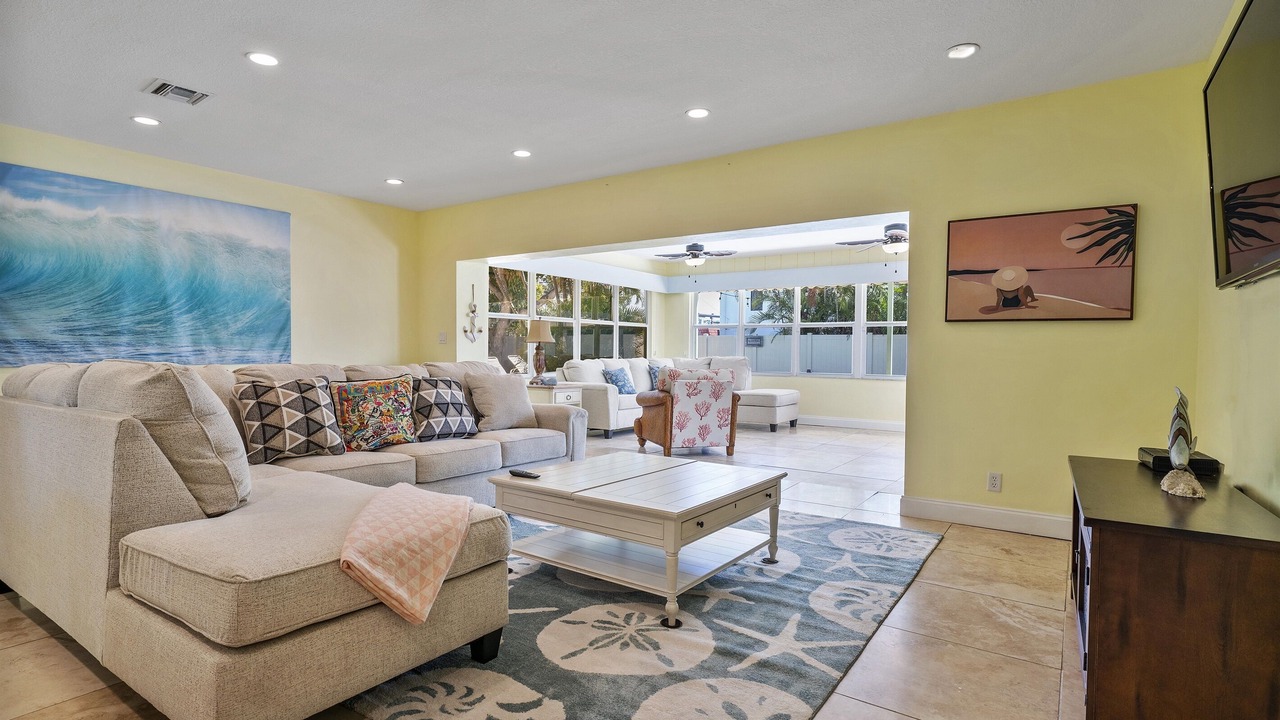 Photo of Bedroom in Lauderdale-by-the-Sea
