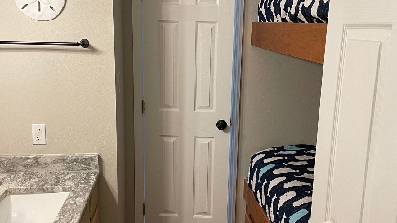 Photo of Bedroom in Holiday Isle
