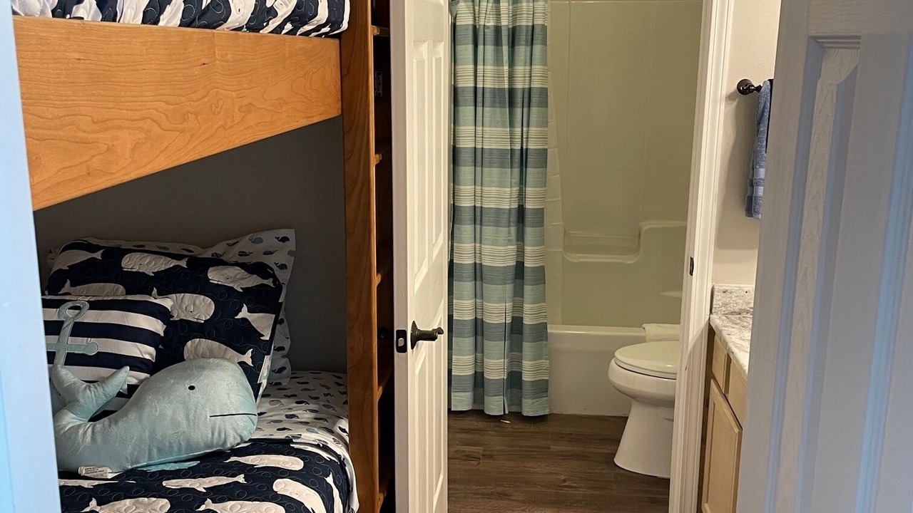 Photo of Bedroom in Holiday Isle
