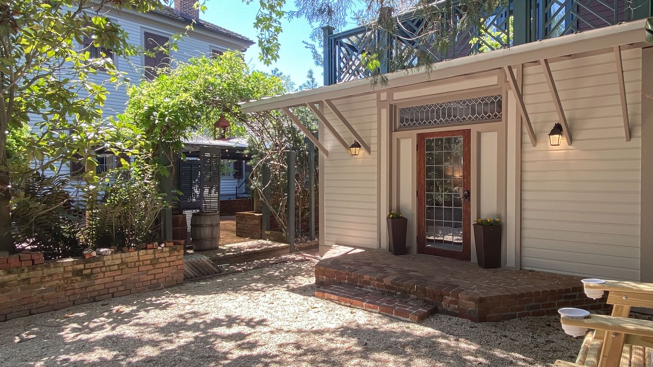 Photo of Patio Balcony in Historic Downtown Apalachicola