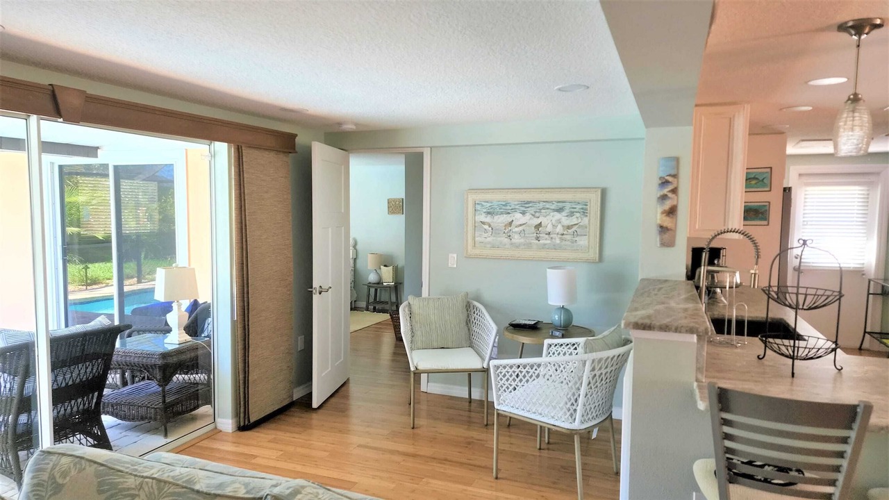 Photo of Livingroom in Gulf Gate Estates