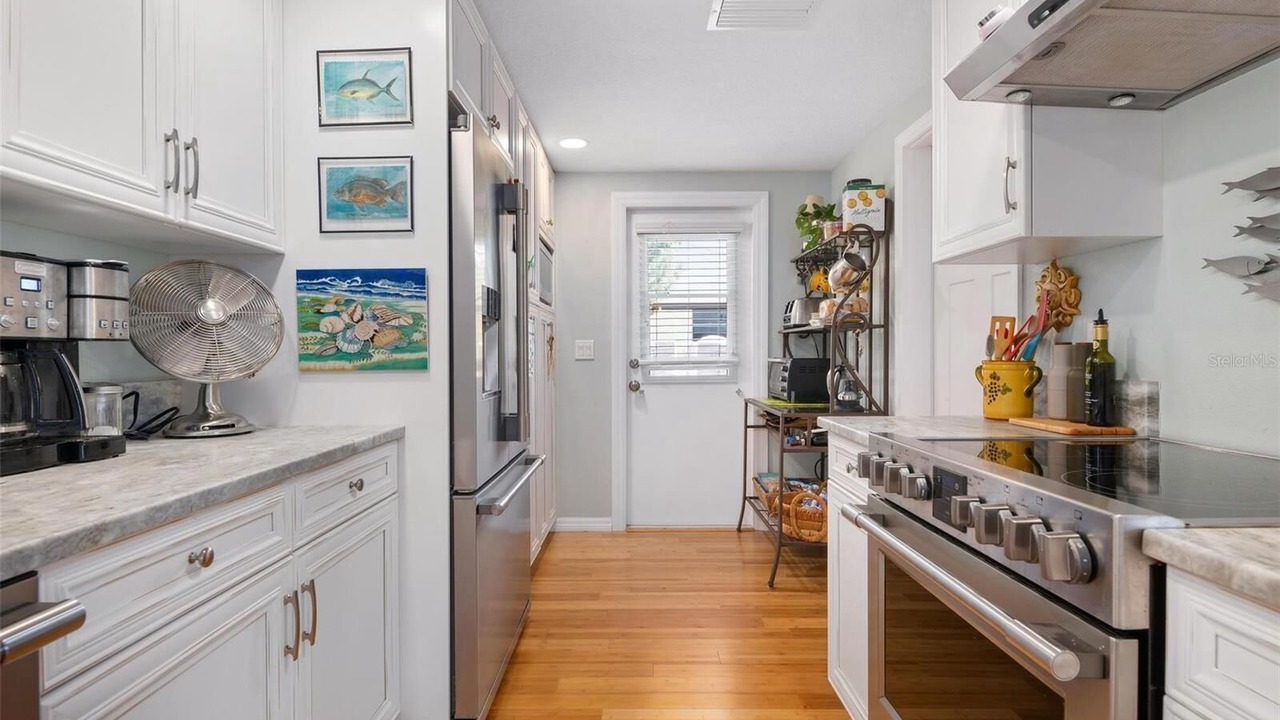 Photo of Kitchen in Gulf Gate Estates