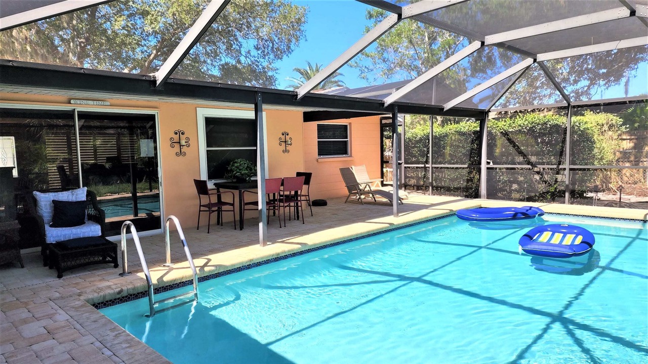 Photo of Outdoor in Gulf Gate Estates