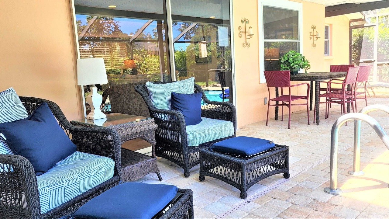 Photo of Outdoor in Gulf Gate Estates