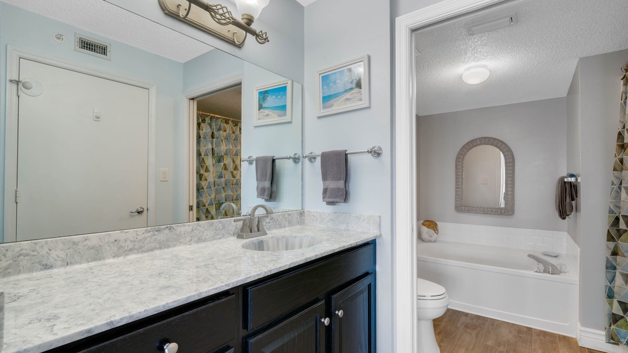 Photo of Bathroom in Seawinds Condo