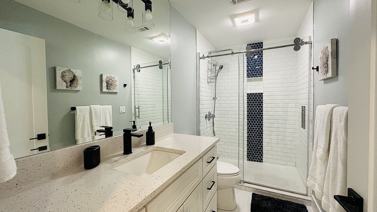 Photo of Bathroom in Isles of Capri