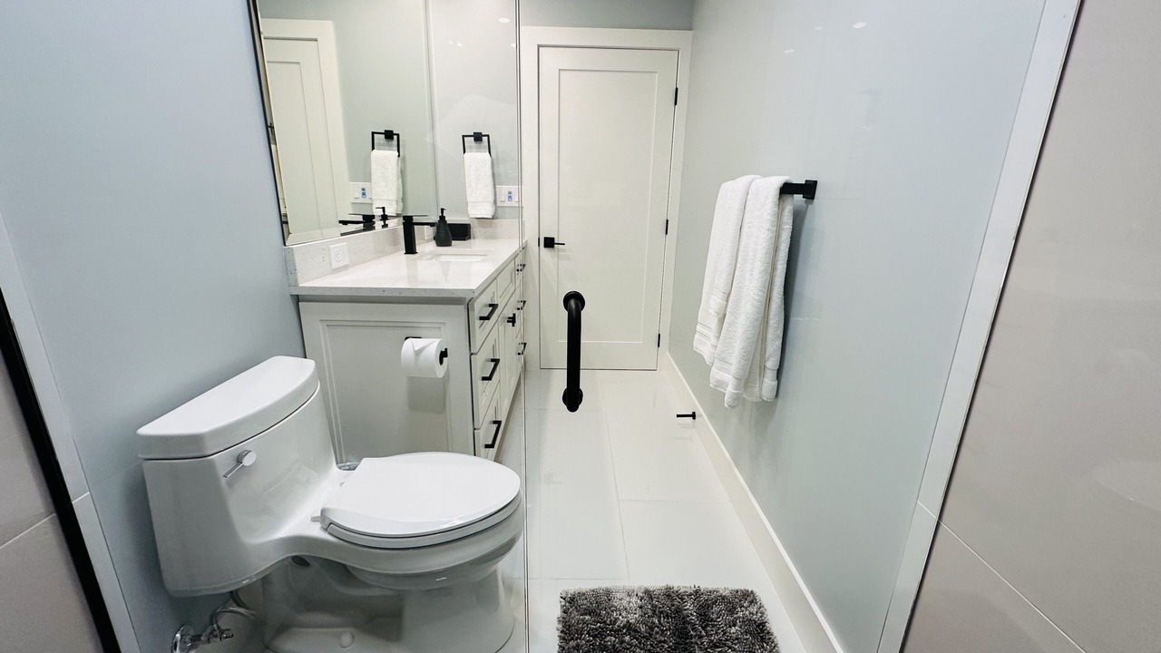 Photo of Bathroom in Isles of Capri