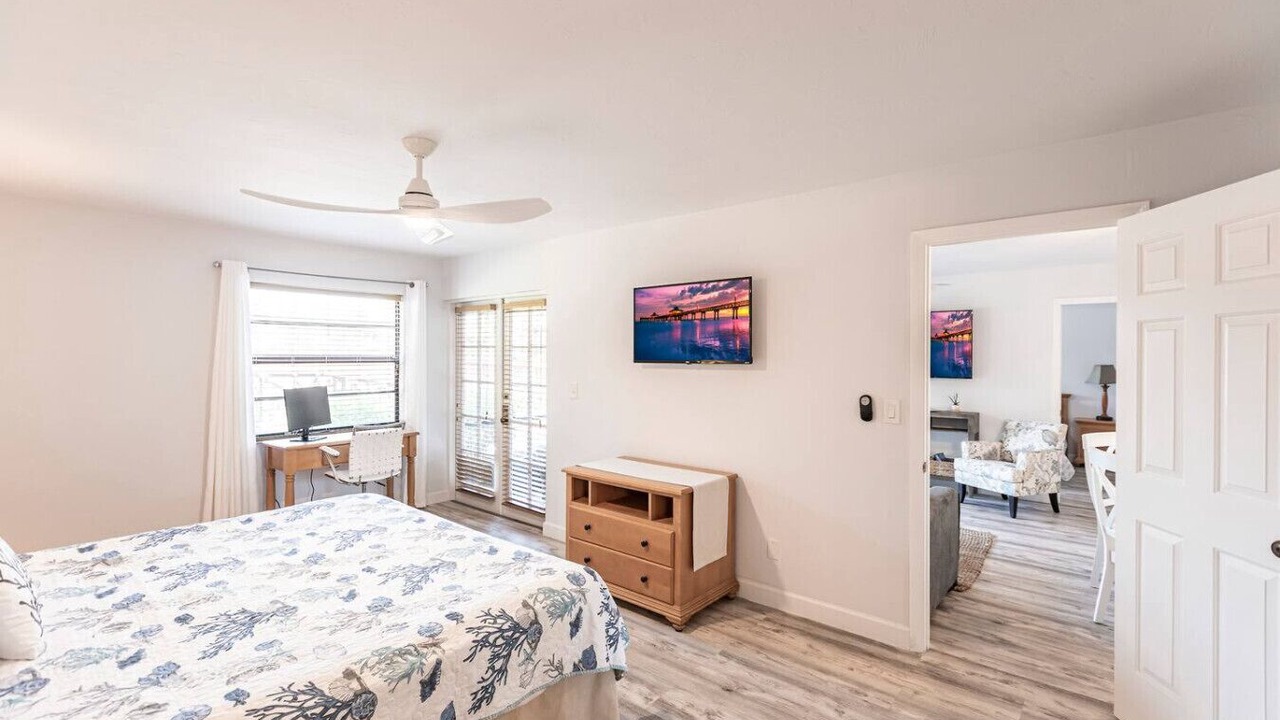 Photo of Bedroom in Park Shore