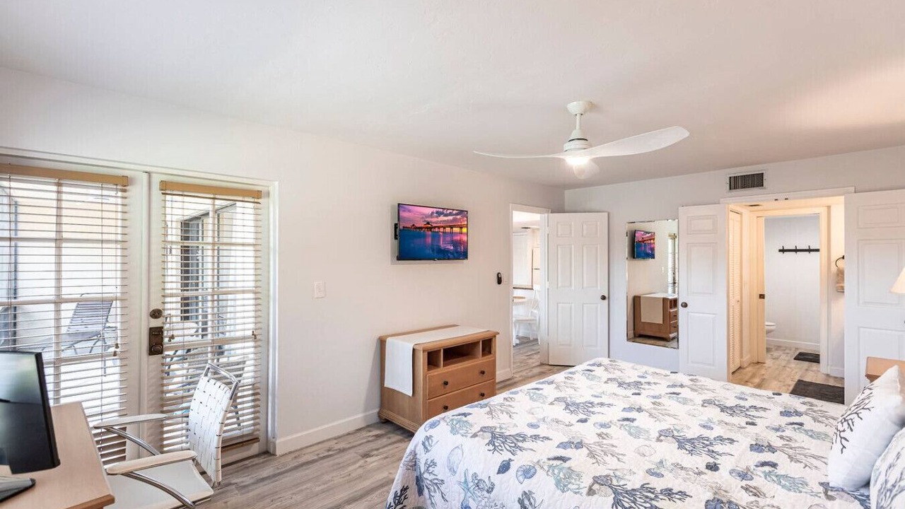 Photo of Bedroom in Park Shore
