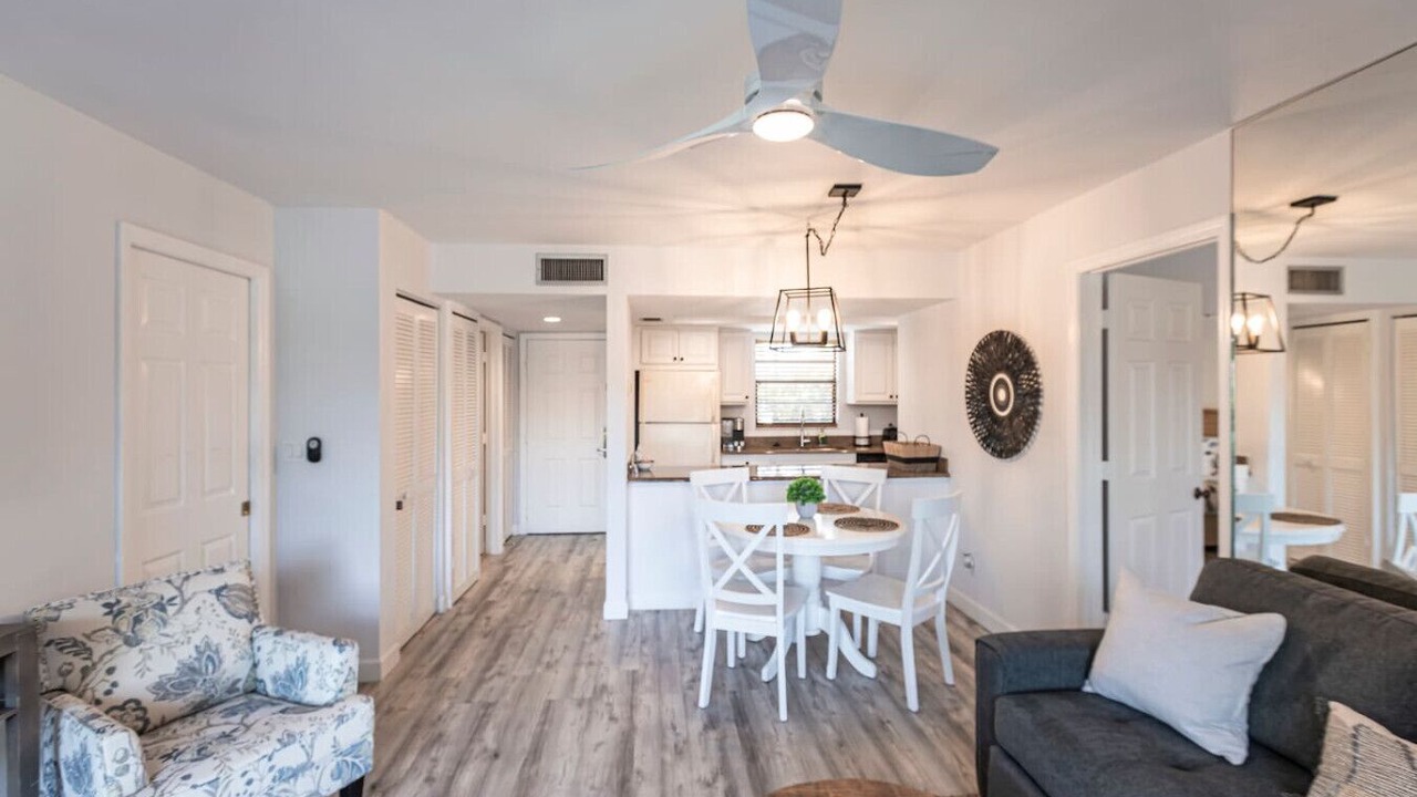 Photo of Livingroom in Park Shore