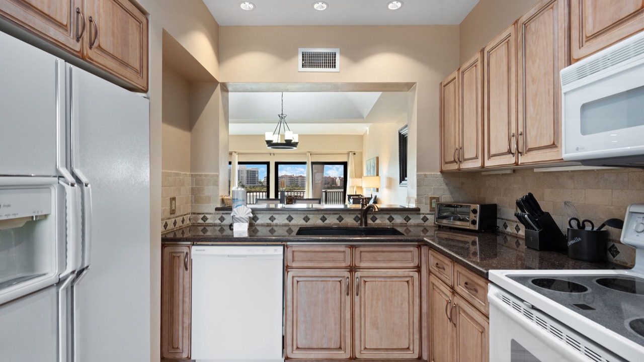 Photo of Kitchen in Isles of Capri
