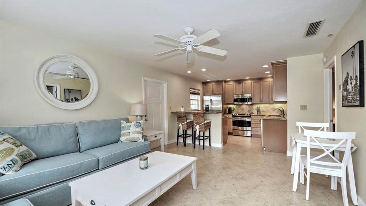 Photo of Livingroom in Old Naples