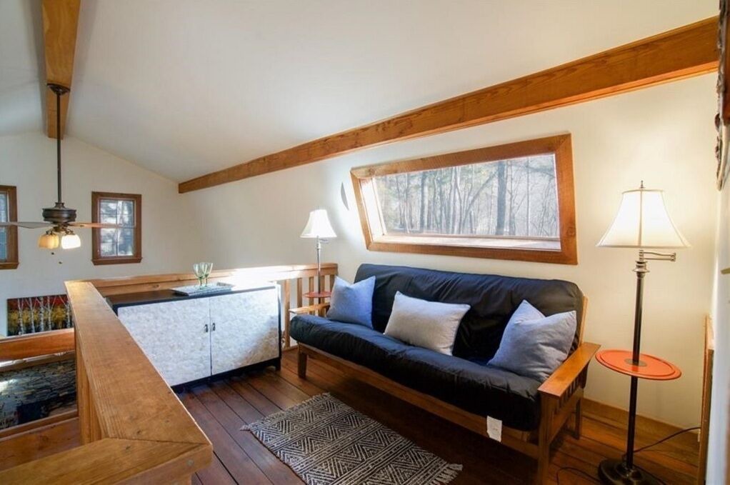Photo of Livingroom in Big Canoe