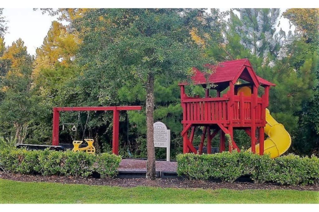 Photo of Others in Sandy Ridge