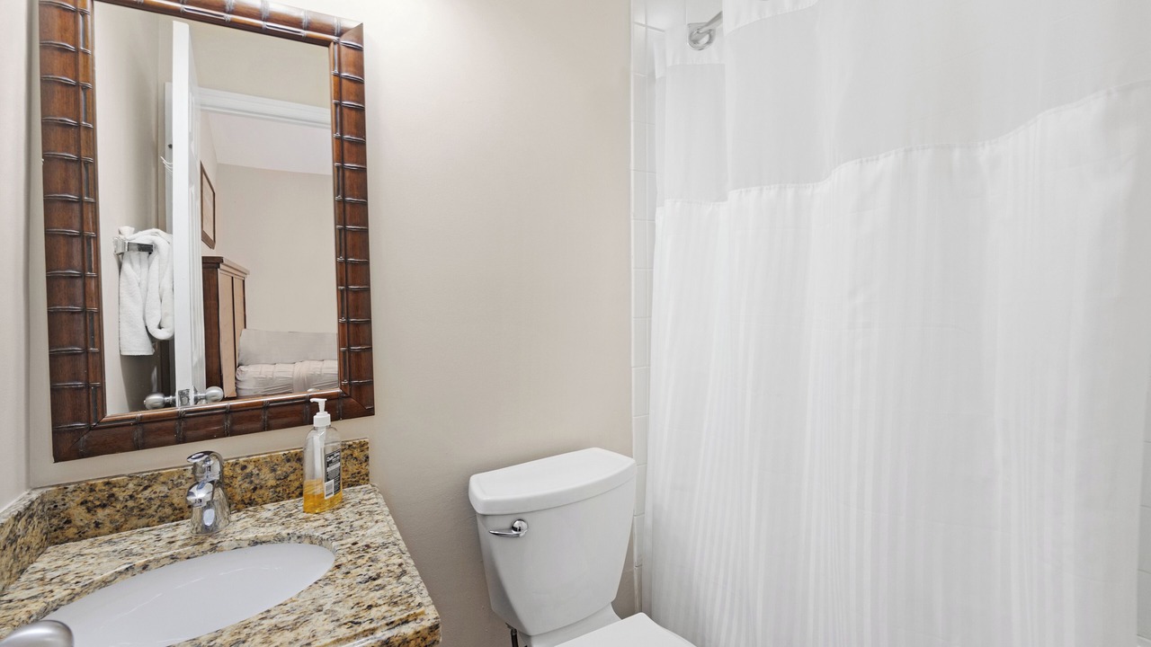 Photo of Bathroom in Marathon