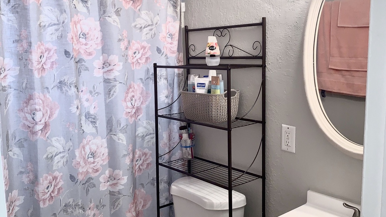 Photo of Bathroom in Lauderdale Lakes