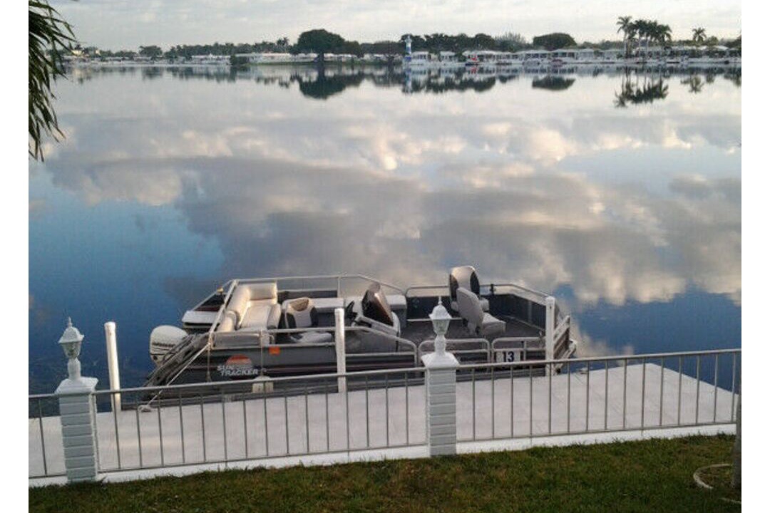 Photo of Others in Pembroke Park