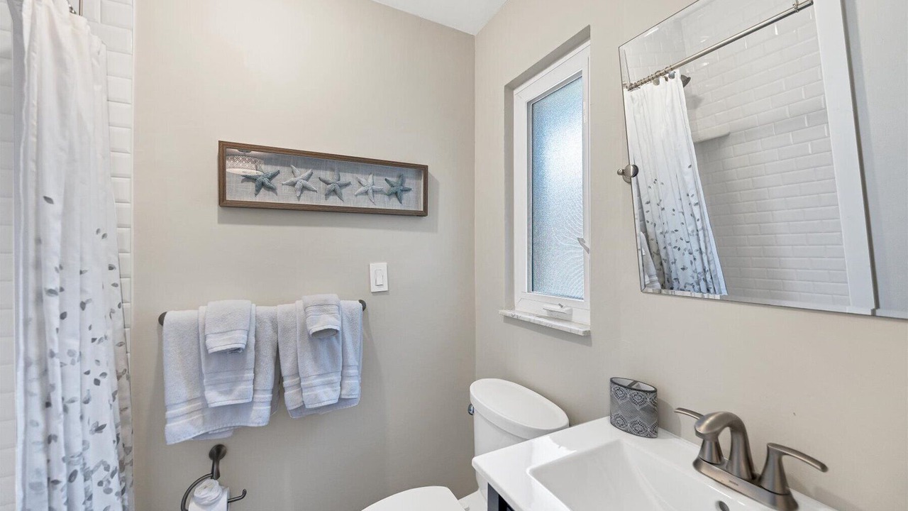 Photo of Bathroom in Harbor Hills