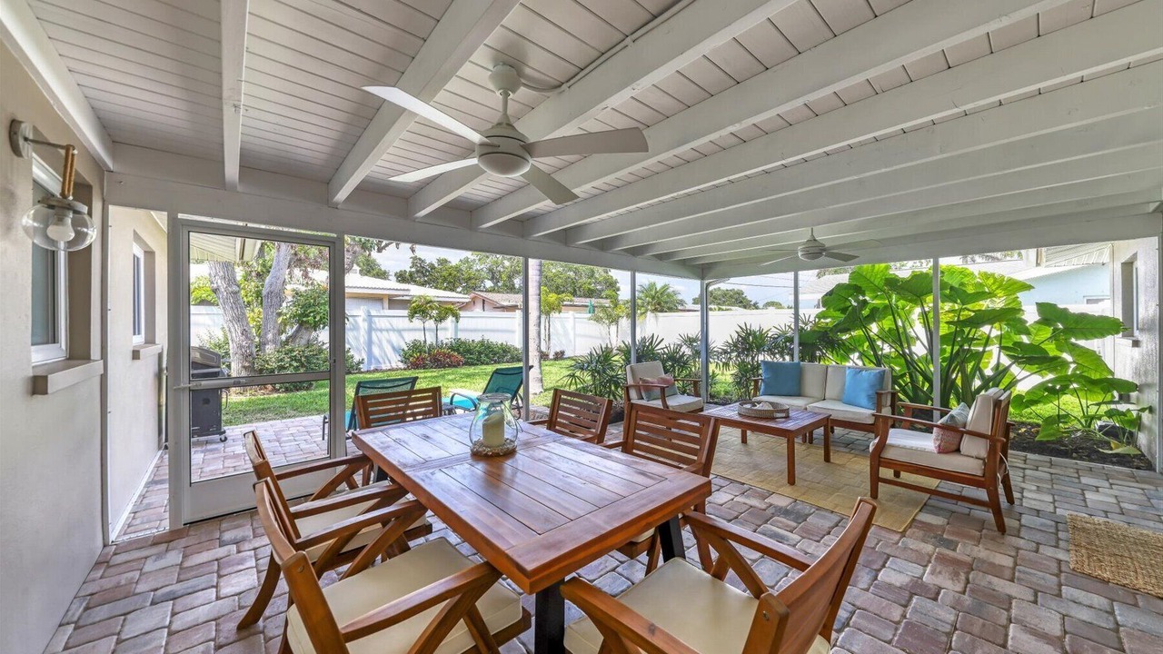 Photo of Outdoor in Harbor Hills